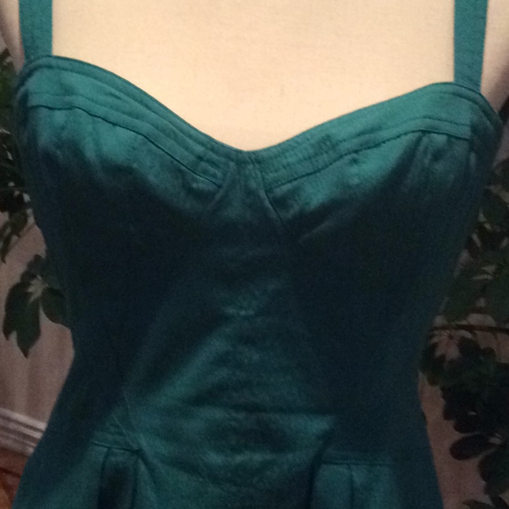 Dress - Picture 3 of 8